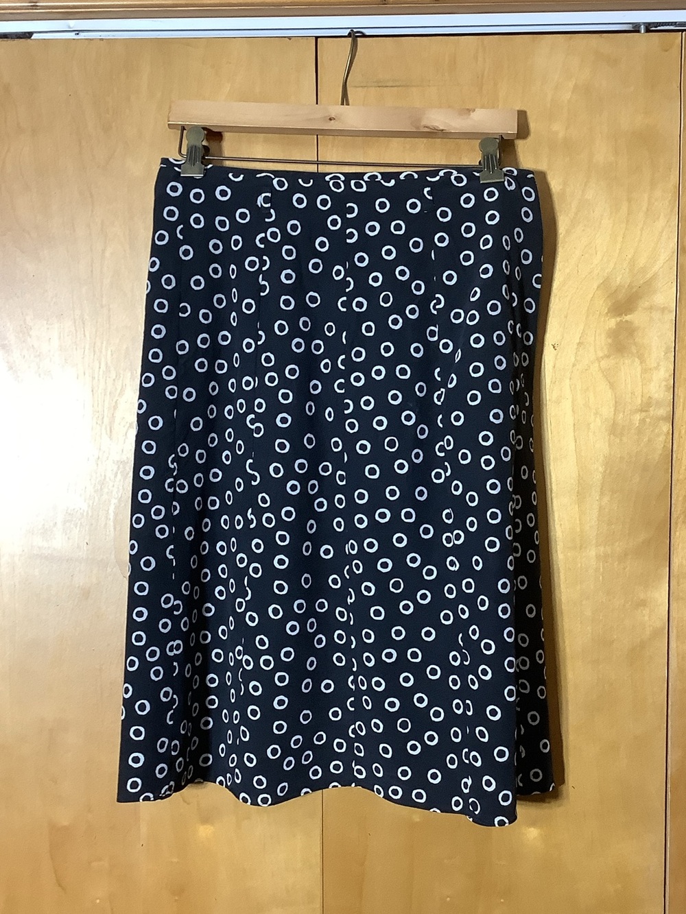 Pendleton silk black with cream circles skirt, size 8